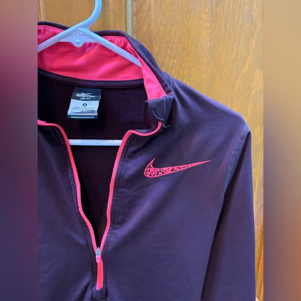 Nike Pro Women’s 1/2 Zip Dri-Fit Running Jacket Burgundy Maroon Pink Size Small - Picture 2 of 8